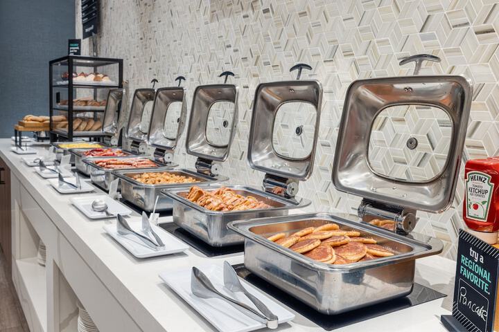 Breakfast/Coffee Service 149 of 159