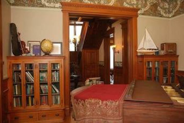 The Grand Anne Bed & Breakfast