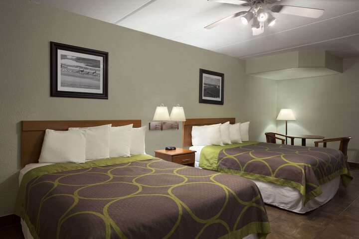 Room 18 of 26