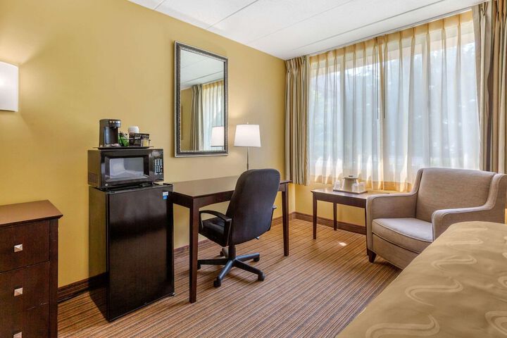 Room 34 of 51
