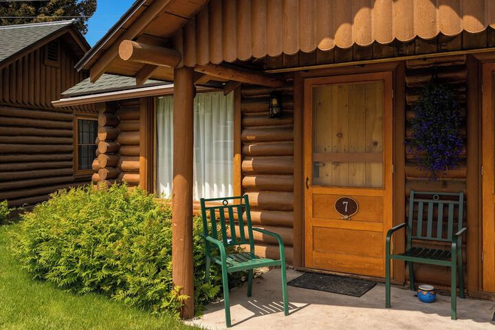 El Western Cabins & Lodges