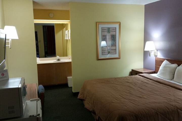 Relax Inn & Suites