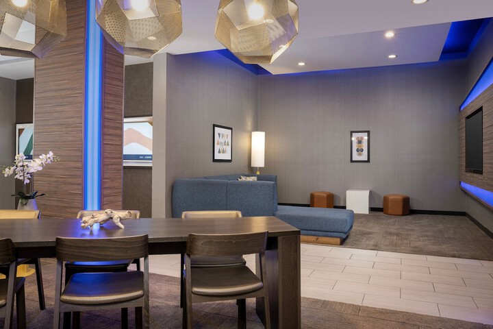 Hotel Interior 14 of 33