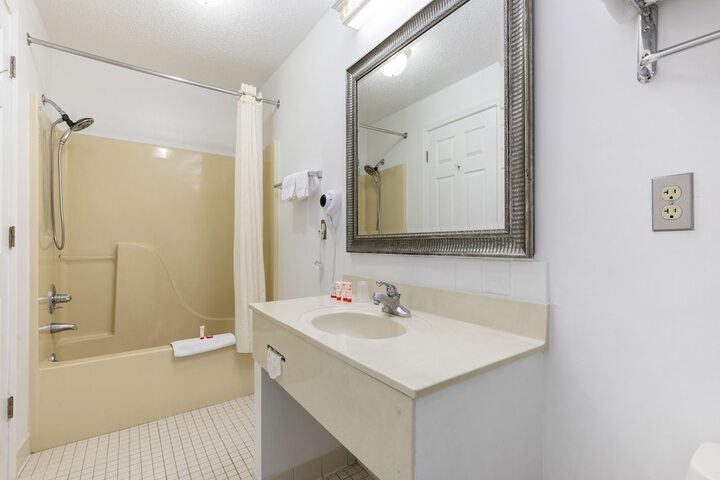 Room 42 of 84