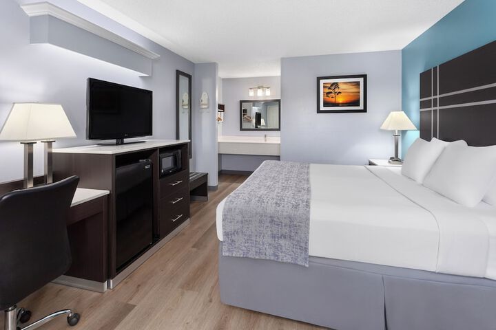 Room 22 of 54