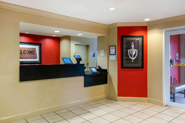 Hotel Interior 10 of 32