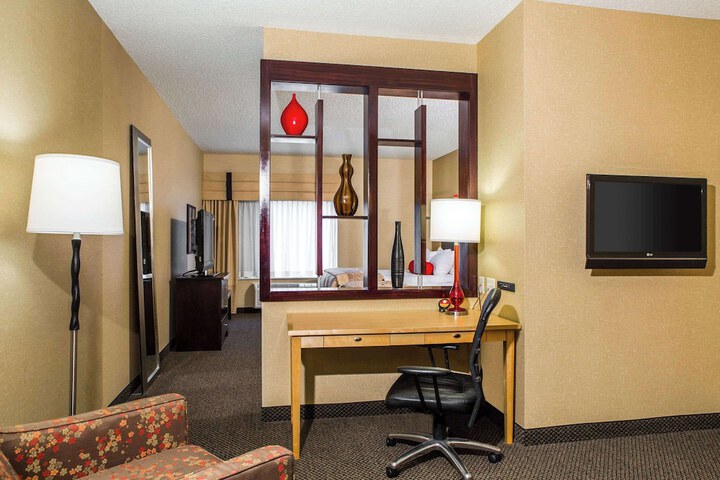 Room 23 of 37