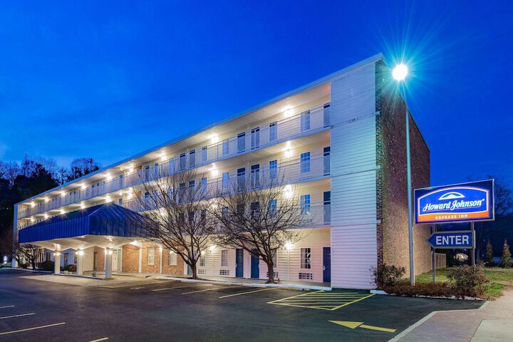 Hotel 3 of 35