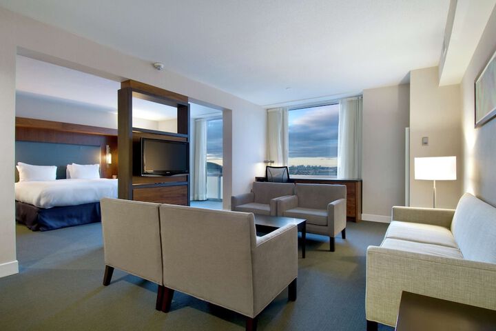 Room 14 of 77