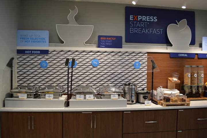 Breakfast/Coffee Service 39 of 49