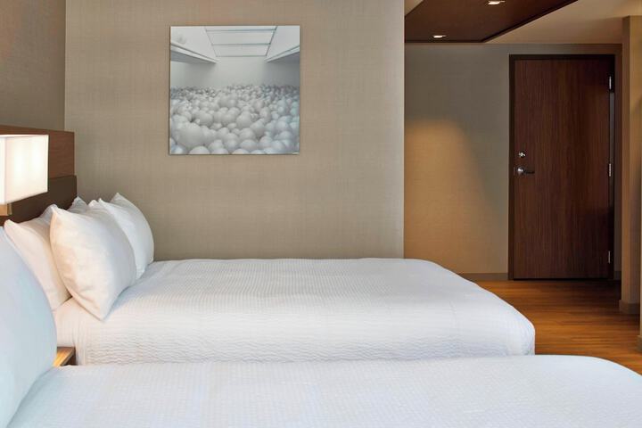 AC Hotel by Marriott Seattle Bellevue / Downtown