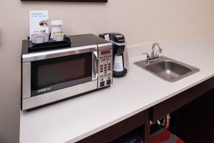Holiday Inn Express & Suites Monroe by IHG