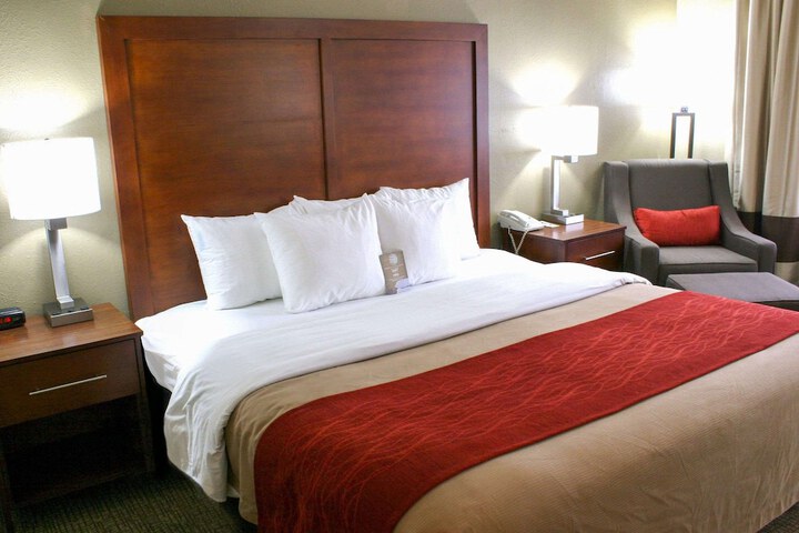 Room 27 of 39