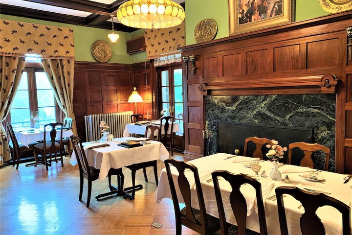 Dining 88 of 134