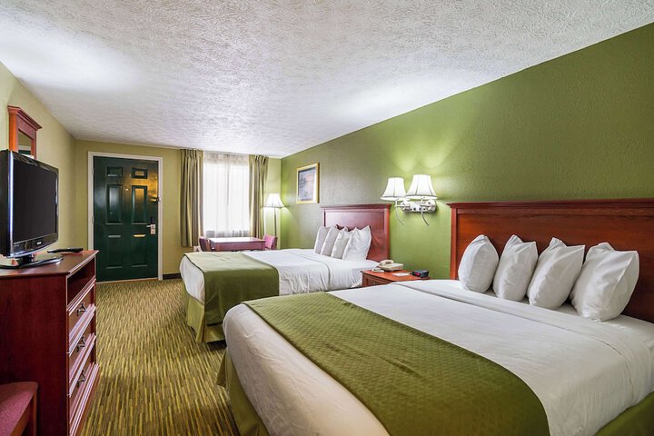 Room 16 of 35