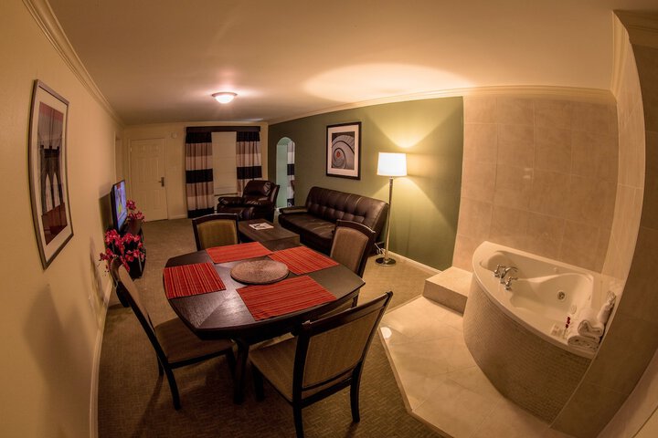 Room 43 of 76