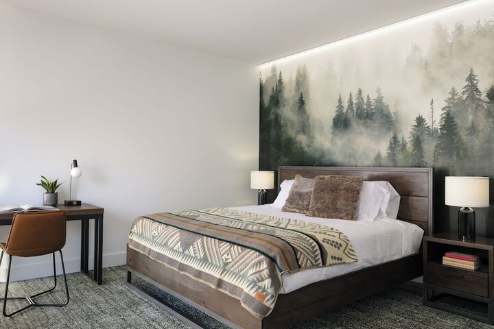 The Block Hotel & Commons
