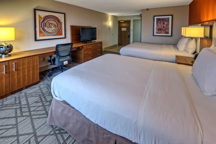 Room 32 of 70