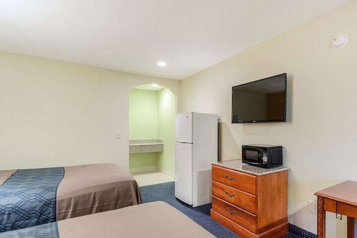 Room 13 of 29