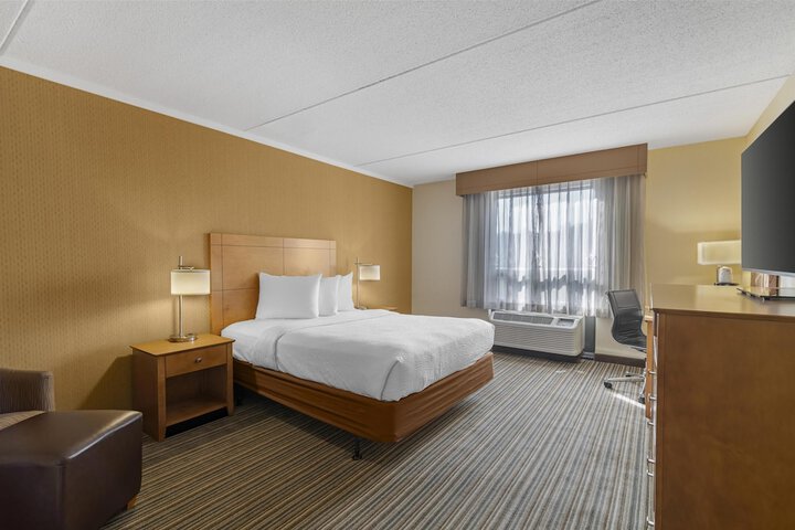 Best Western Royal Plaza Hotel & Trade Center