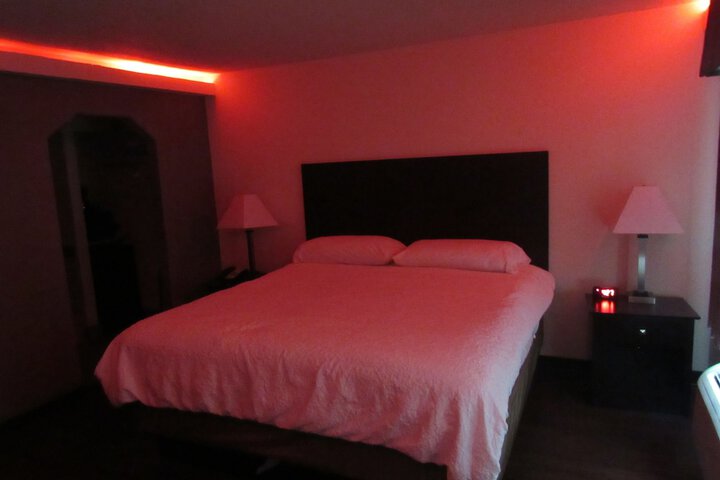 Room 21 of 27