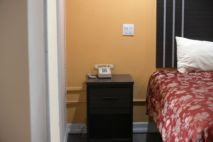 Room 82 of 107