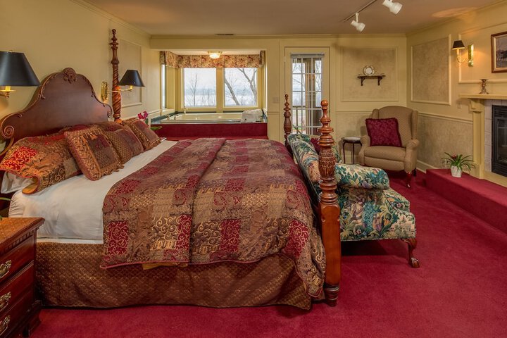 Goldmoor Inn