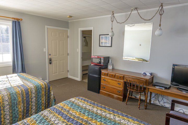 Room 6 of 6