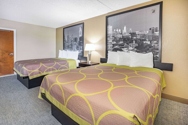 Room 27 of 35