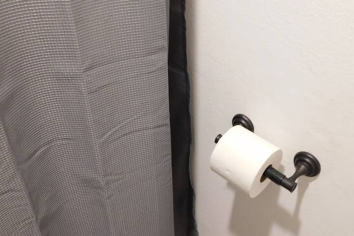 Room 11 of 27