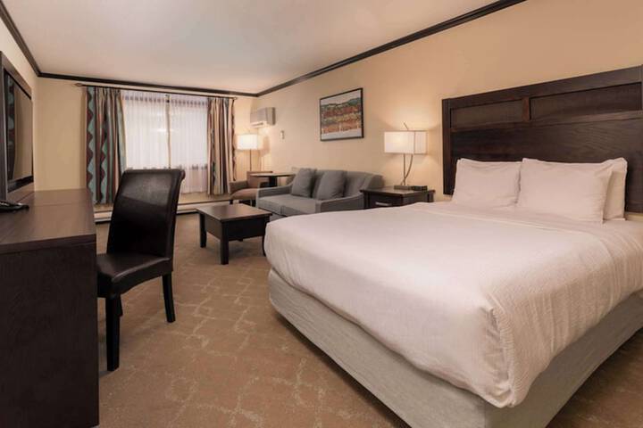 Prestige Rocky Mountain Resort Cranbrook WorldHotels Crafted
