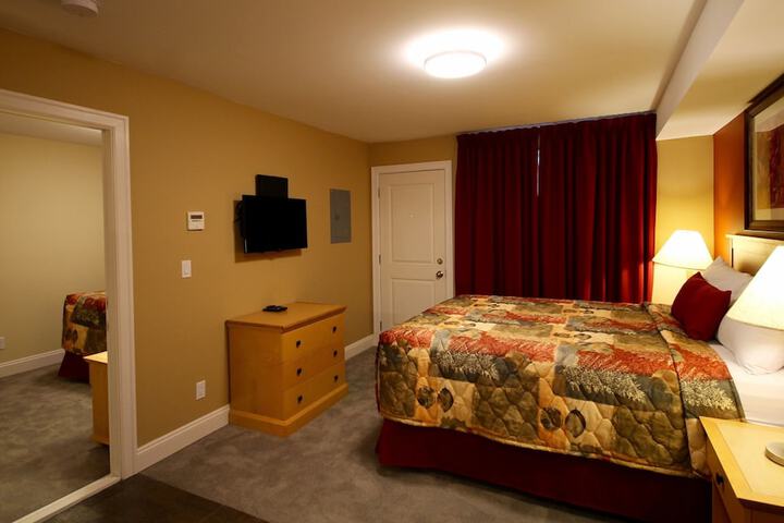 Room 15 of 38