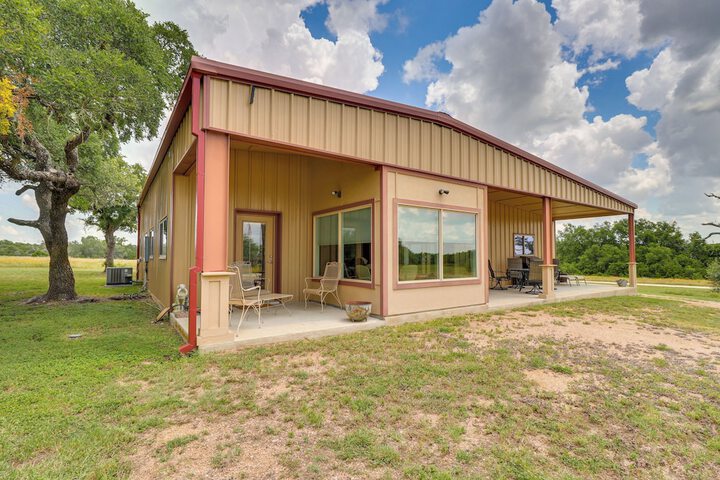 Bertram Ranch Property w / Patio & Gas Grill!
