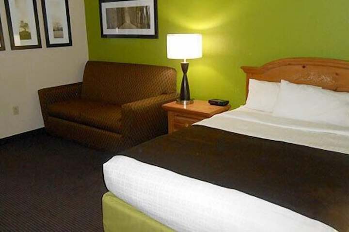 Room 11 of 21