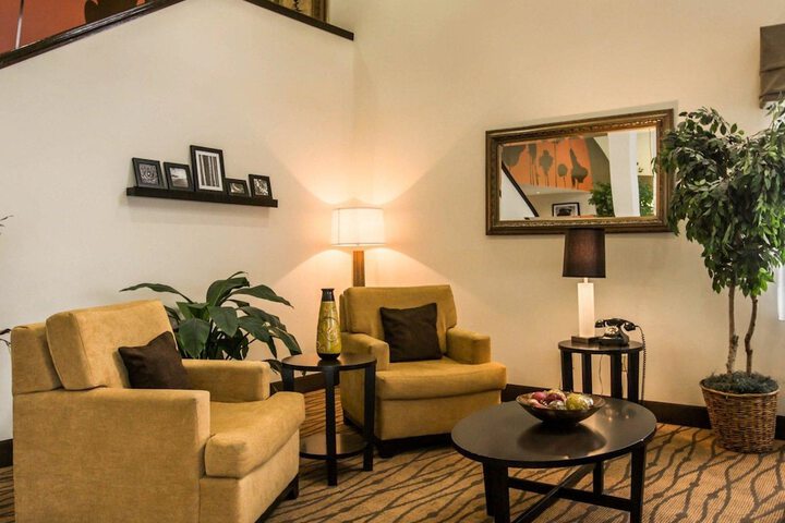 Hotel Interior 10 of 29