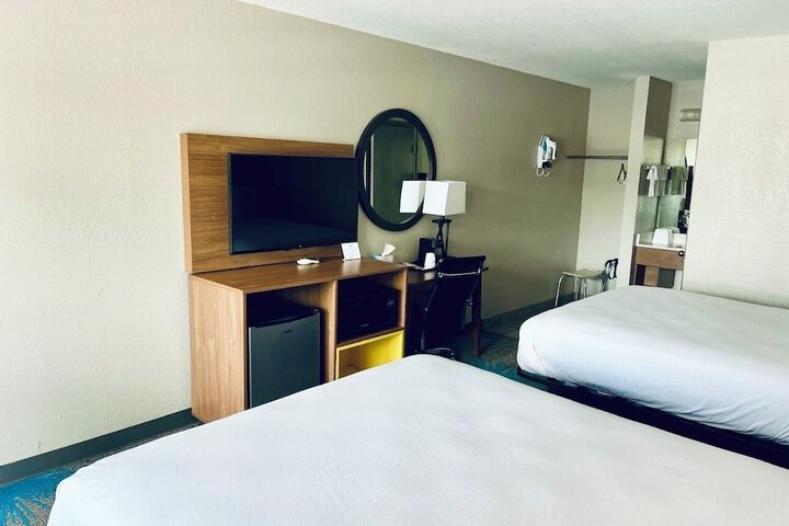 Room 15 of 23