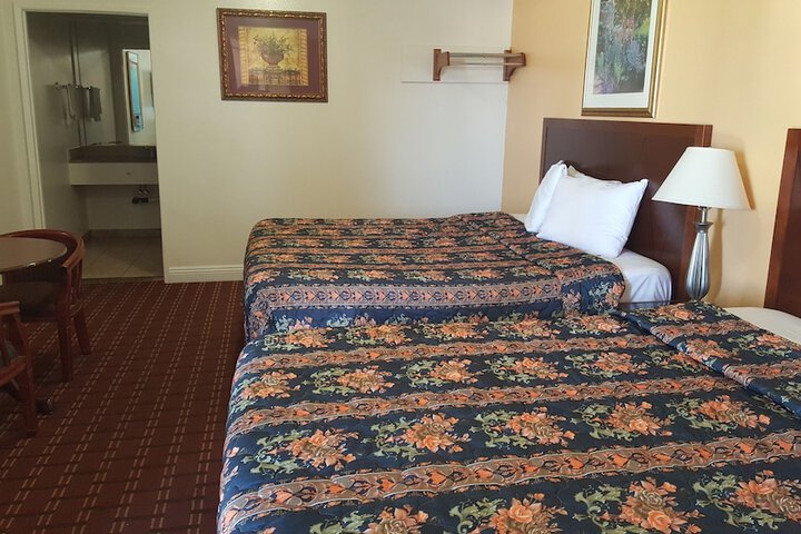 Room 21 of 33