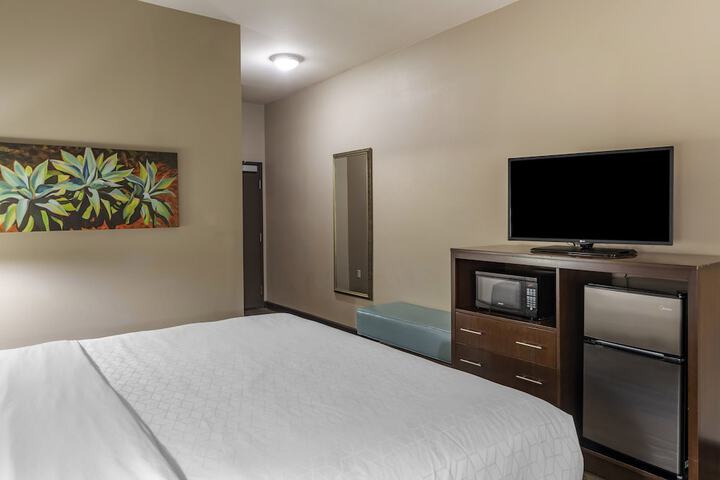 Holiday Inn Express & Suites Indio - Coachella Valley by IHG