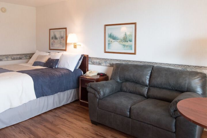 Highland Manor Inn