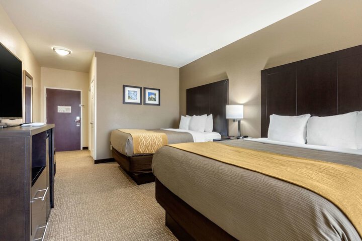Room 35 of 63