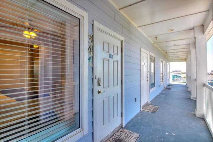 Beachgate CondoSuites and Oceanfront Resort