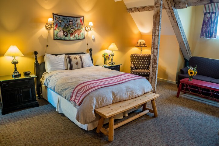 Room 104 of 260