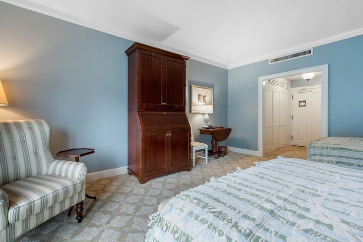 Room 48 of 185