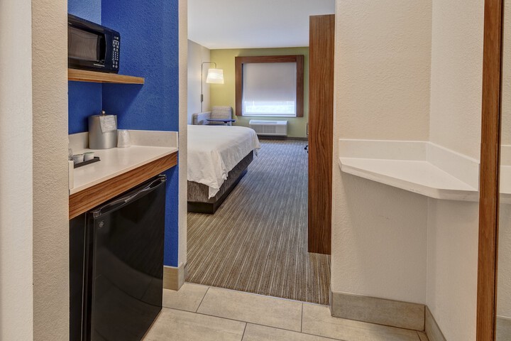 Room 16 of 41