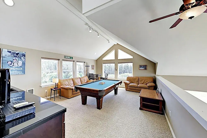 30015 Cloverdale - 4 Br Home