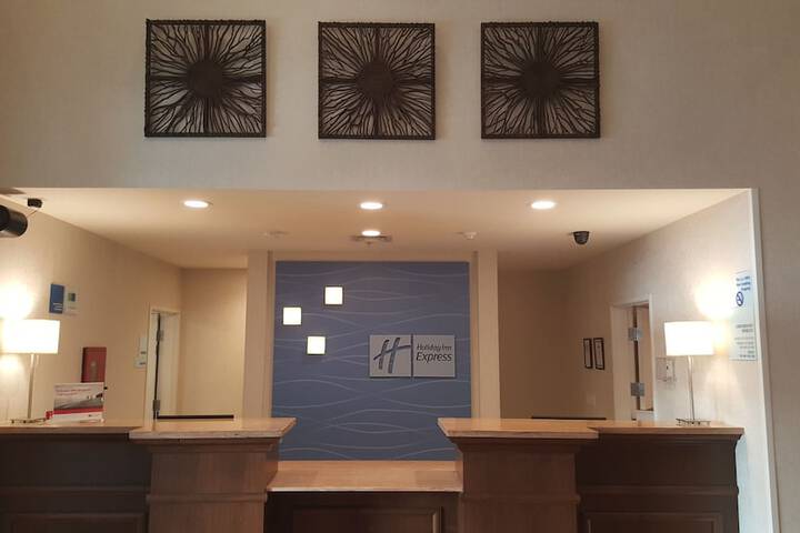 Hotel 4 of 61