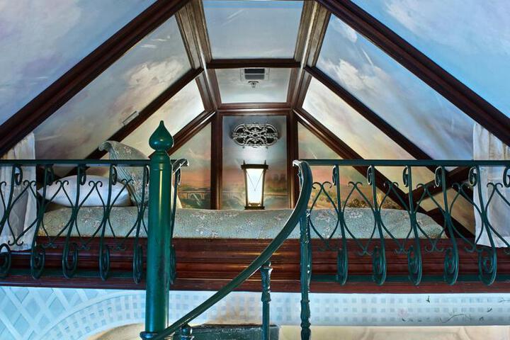 Victorian Mansion Bed and Breakfast Inn