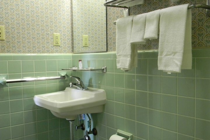 Room 15 of 21