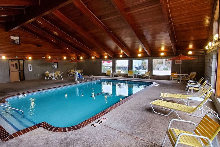 Pool 4 of 33