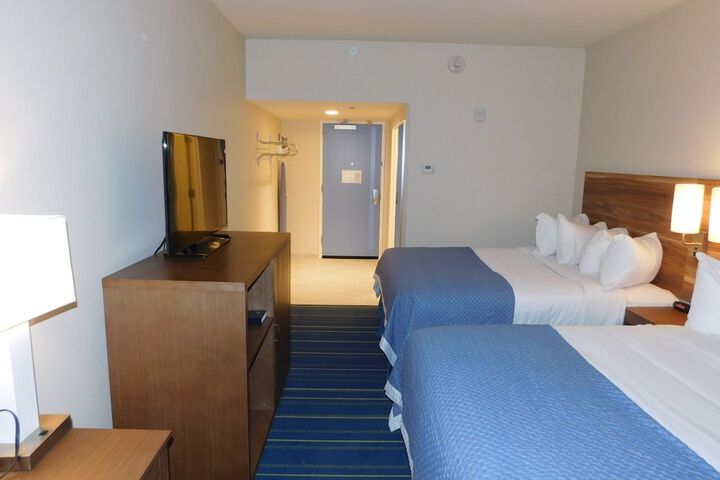 Room 8 of 47